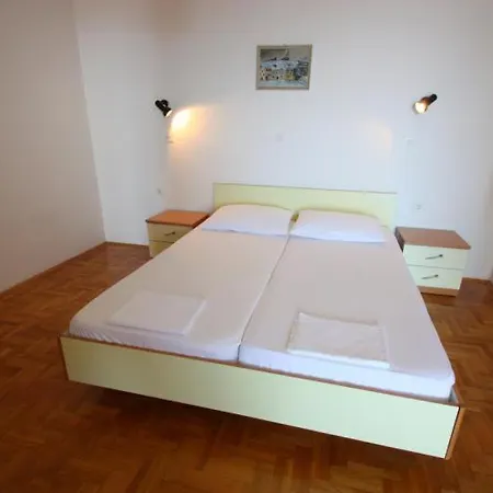 Apartment Dragi Kamen